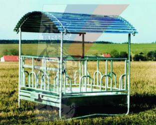 Palisádový krmelec 2x2m se zpevněním pro 12 zvířat